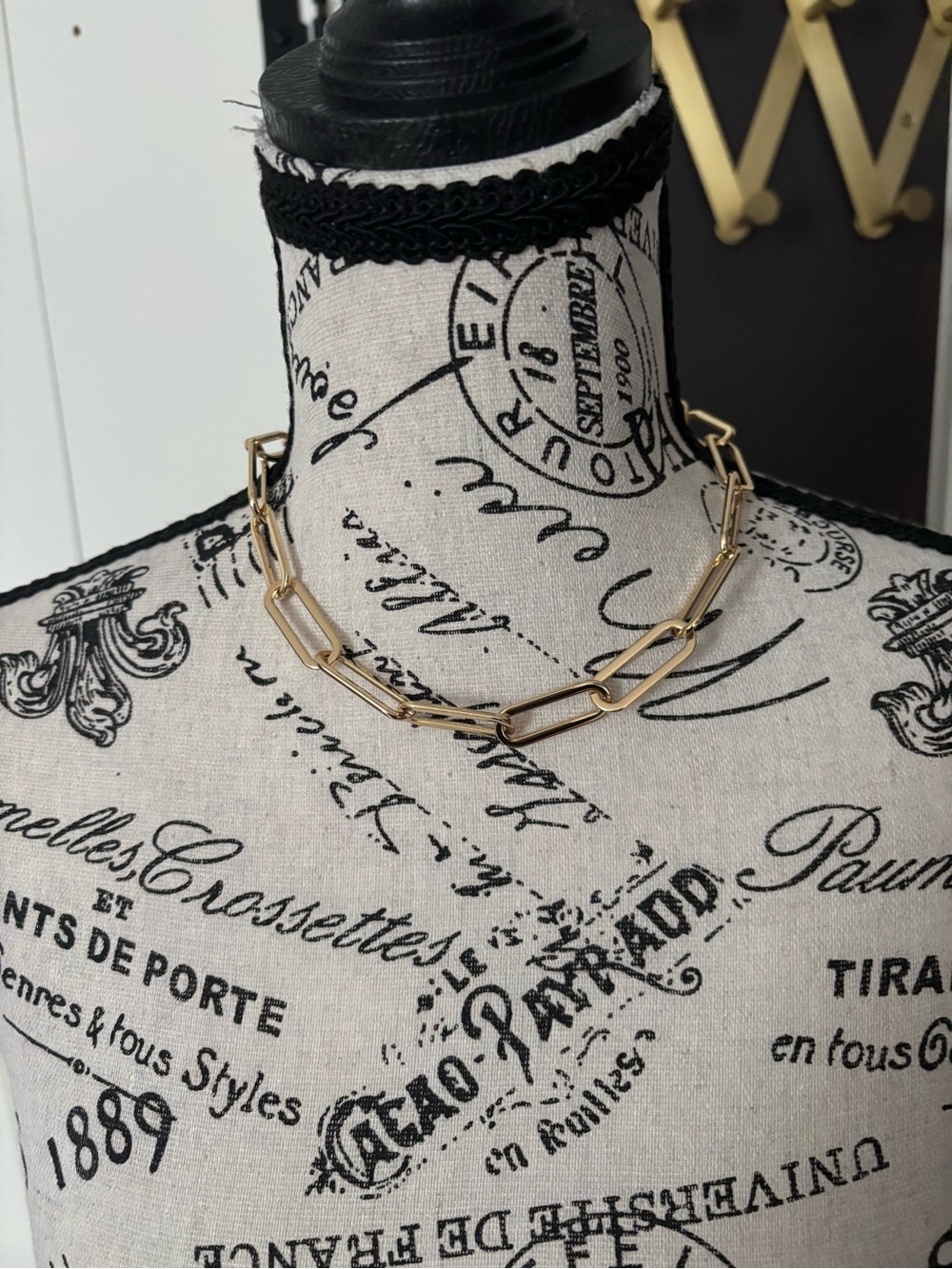 Gold Link Chain Necklace - Elegant Statement Jewelry